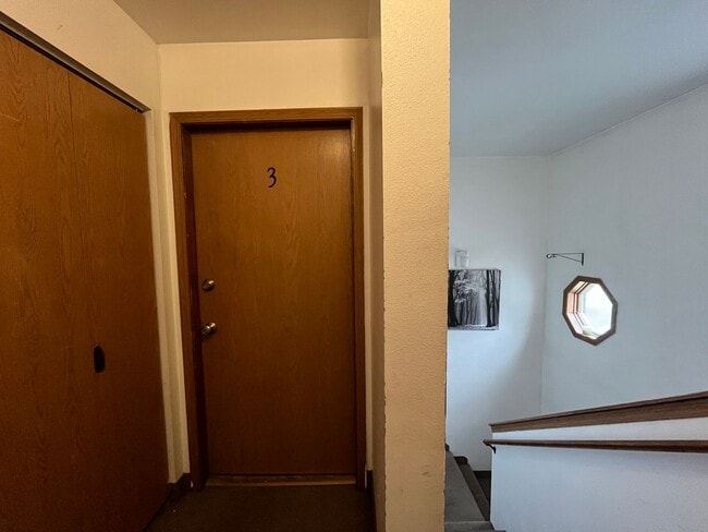 Building Photo - 4897 Dartmouth Dr