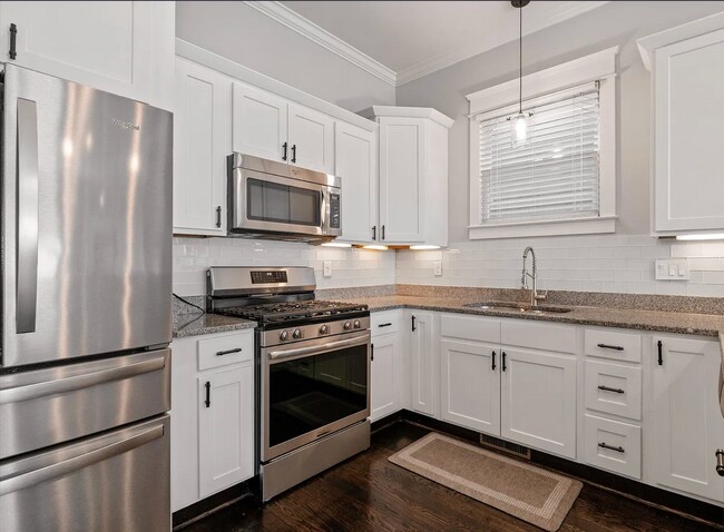 Foto del edificio - Live in the heart of The Nations in this beautifully maintained 3-bedroom, 2.5-bath home, 2 Car C...