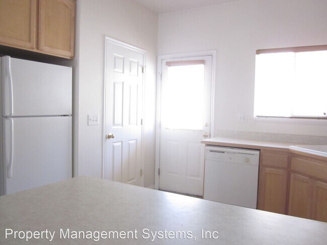 Foto del edificio - 3 br, 2.5 bath House - 3977 S 855 E  Silve...