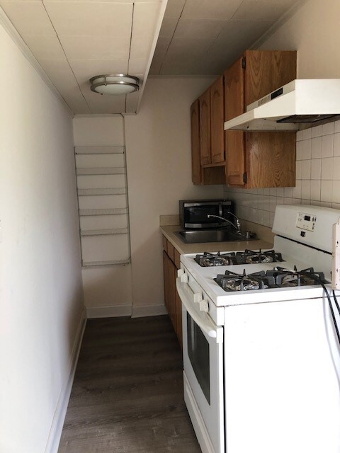 Kitchen Area - 92 Commonwealth Ave