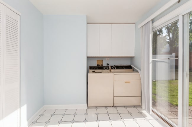 Building Photo - 444 Degas Cir