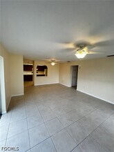 Building Photo - 609 SE 23rd Pl