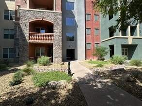 Building Photo - 26 E Serene Ave