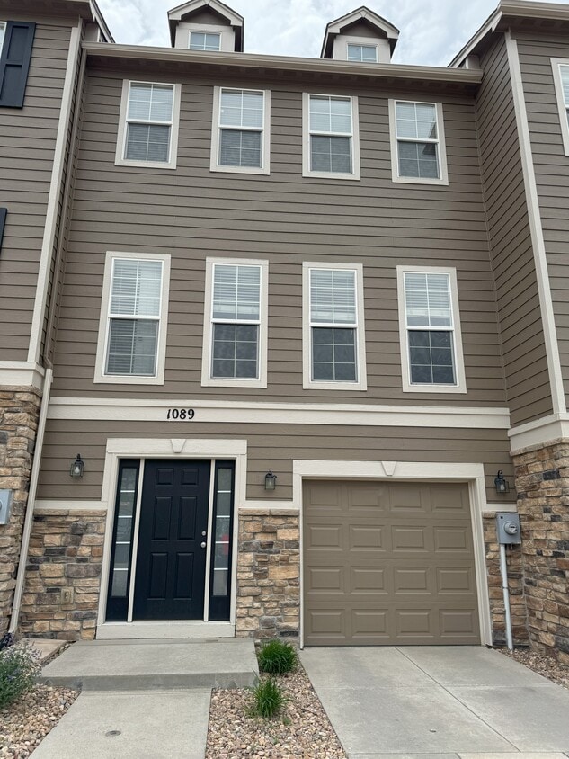 1089 Walters Point, Monument, CO 80132 Townhome Rentals in Monument CO