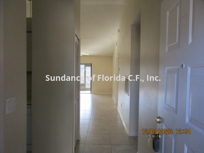 Building Photo - 60 Silver Park Cir