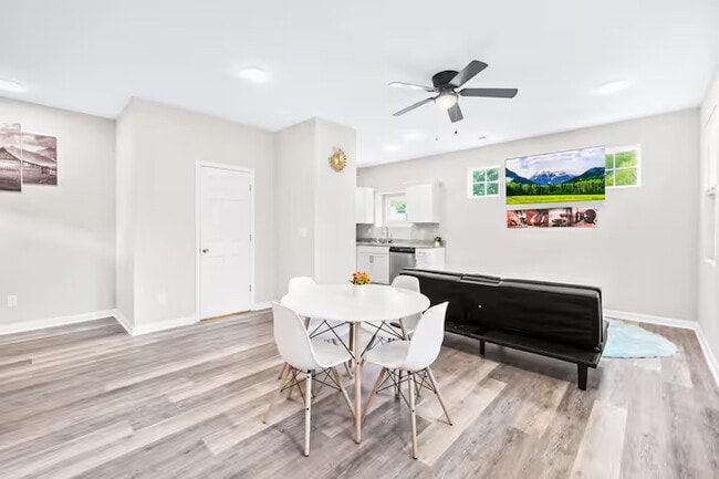 Foto del edificio - Room in Townhome on Mobley St