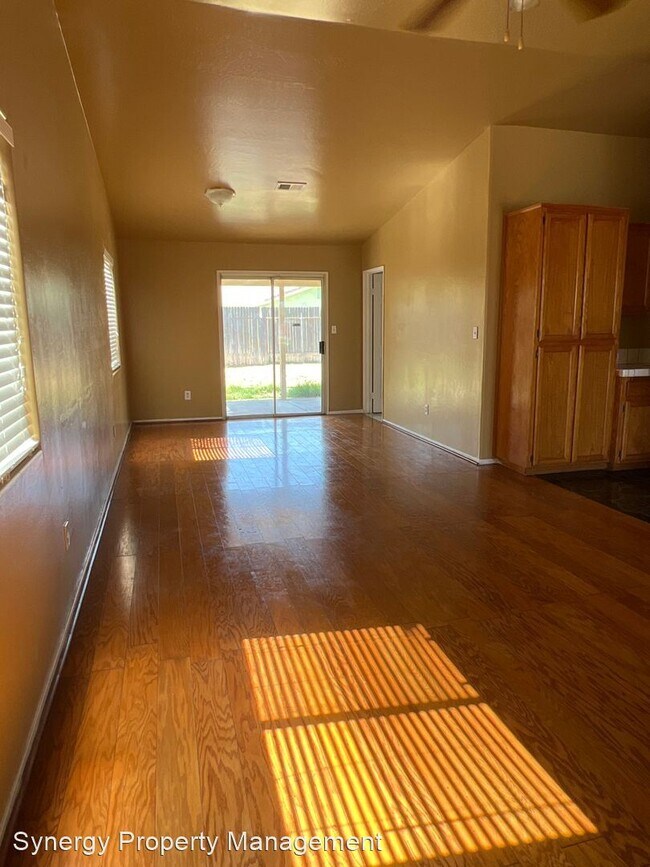 Building Photo - 5 br, 2 bath House - 1331 Clipper Hills Dr.