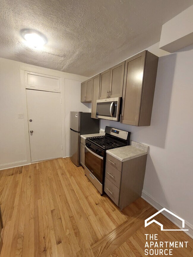 Building Photo - 3816 W Thomas St