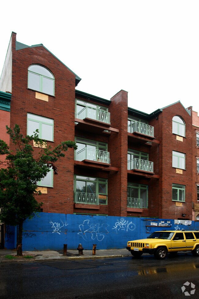 Building Photo - 191-193 Johnson Ave