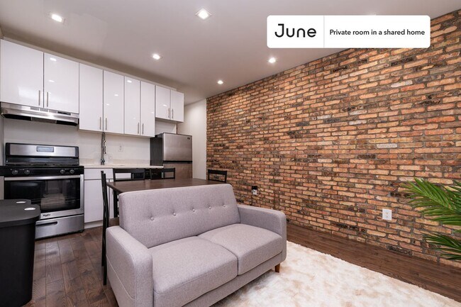Foto del edificio - Room in Shared 4 bed/2 bath home