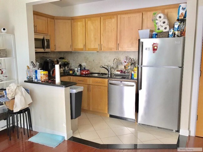 Foto del edificio - 2642 28th St