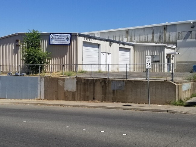 Building Photo - 1950 Kitrick Ave