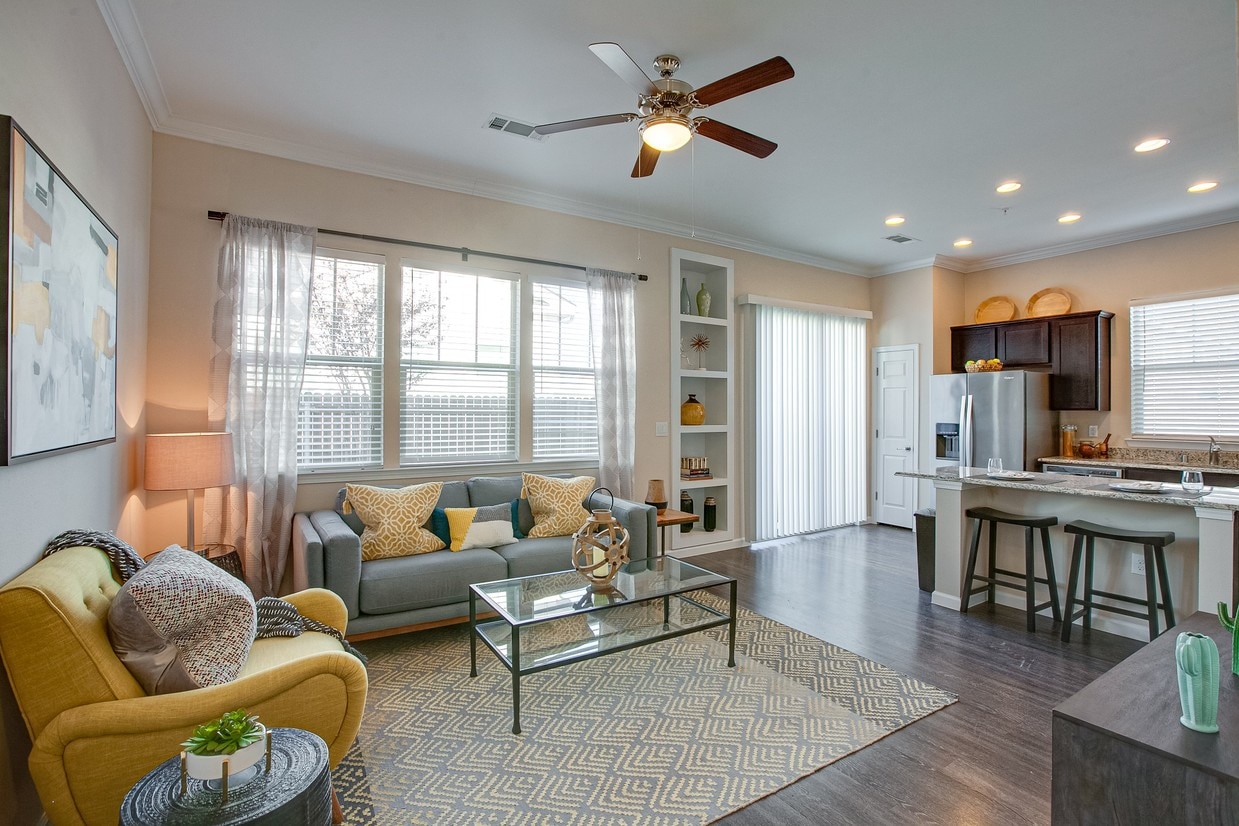 Horizon at Premier Apartments in Plano, TX