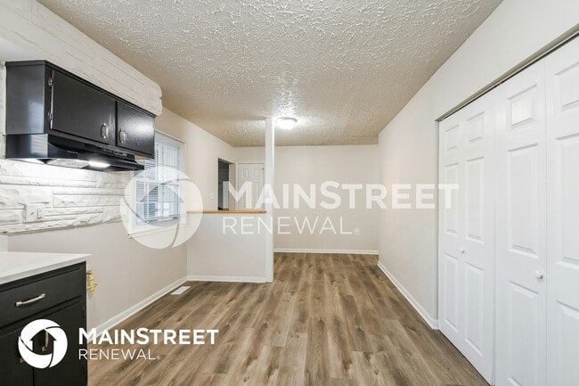 Building Photo - 3232 Wellington Ave