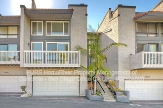 Building Photo - 2415 La Costa Ave