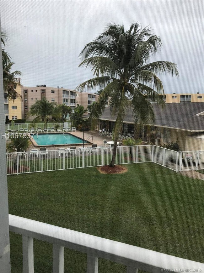 Foto del edificio - 1025 SE 2nd Ave