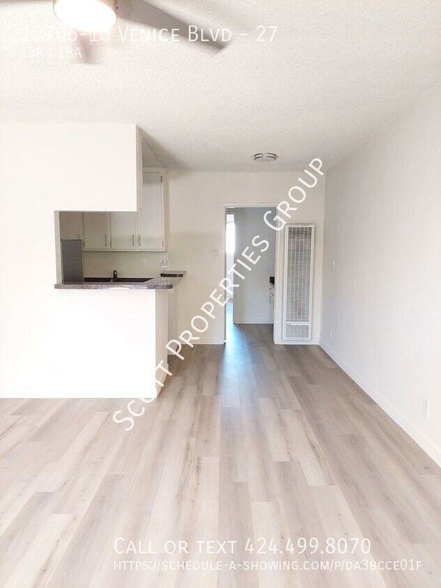 Primary Photo - Modern 1-Bedroom Apartment in Prime Los An...