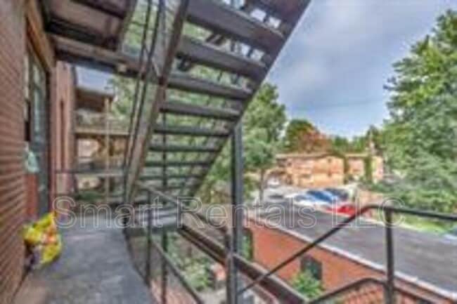 Foto del edificio - 1722 Waverly Pl