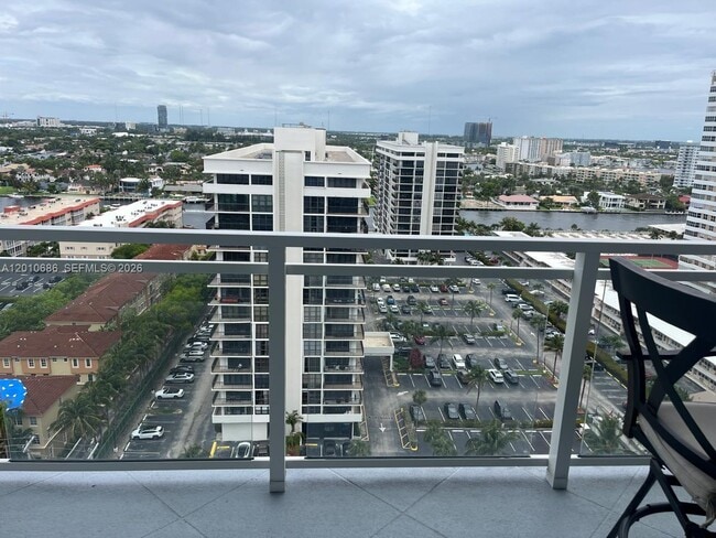 Foto del edificio - 2030 S Ocean Dr