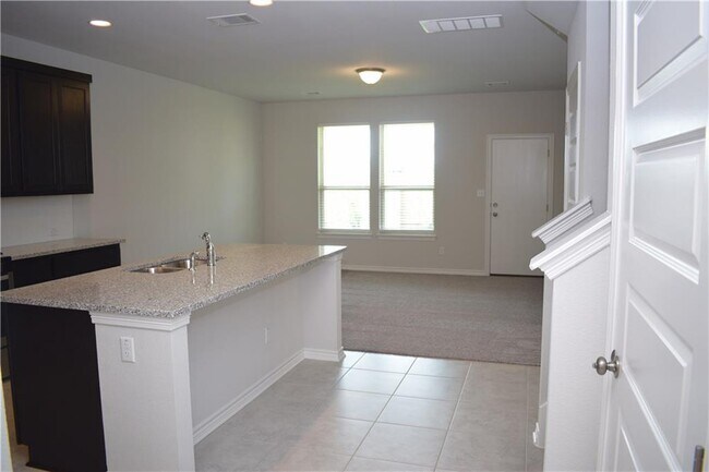 Building Photo - 1112 Capra Ln