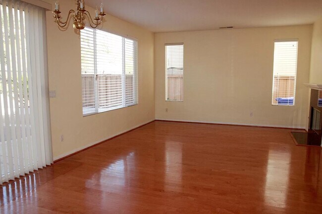 Building Photo - 11462 Creekstone Ln