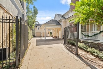 Building Photo - 3 Courtlandt Pl