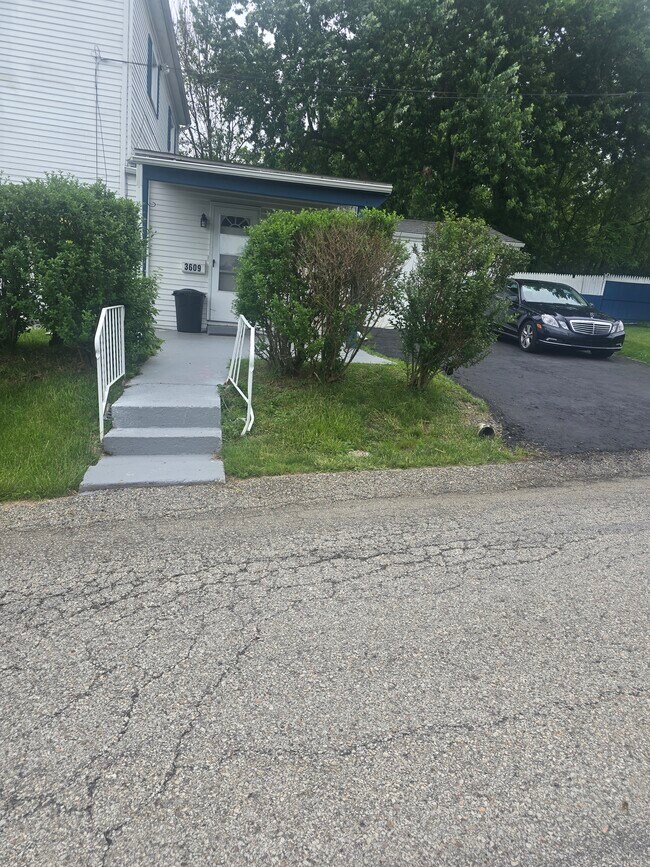 Foto del edificio - 3609 Chartiers Ave