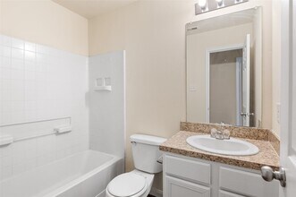 Building Photo - 15606 Kiplands Bend Dr