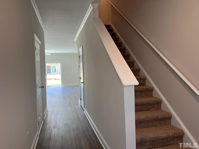Foto del edificio - 6928 Outfall Point Ln