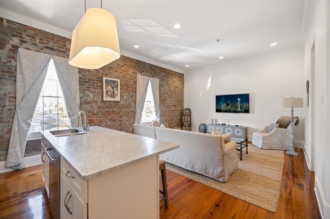 Photo - 3400 Magazine St Apartment