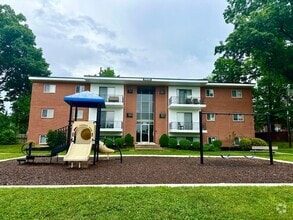 Building Photo - 5852 W Pameleen Ct