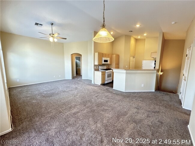 Building Photo - 6570 Bucking Horse Ln