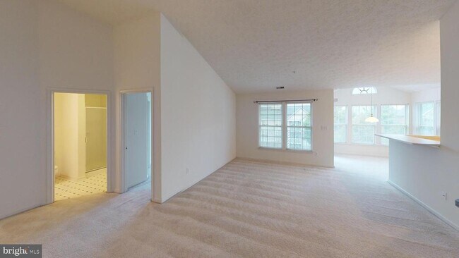 Foto del edificio - 2443 Blue Spring Ct