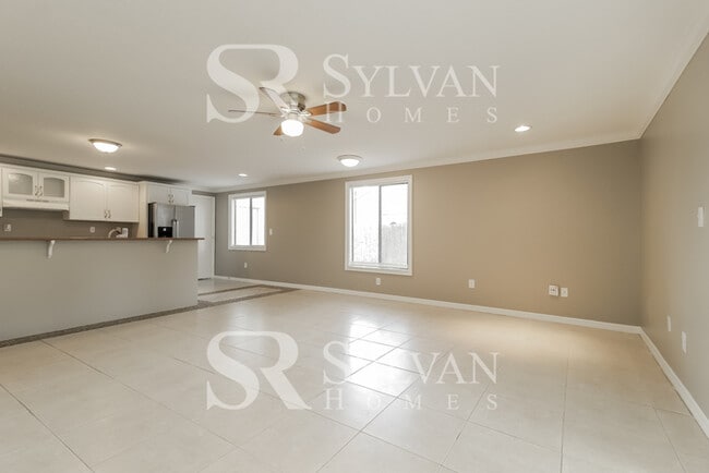 Foto del edificio - At Last, This Is What You Have Been Search...