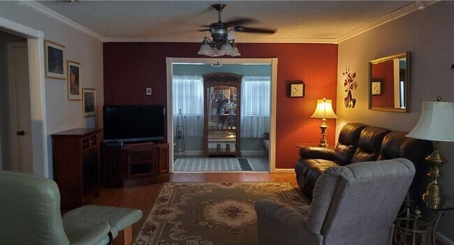 Building Photo - 4201 Page Ave