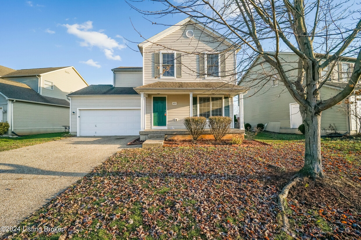 Primary Photo - 4022 Orchard Lake Dr