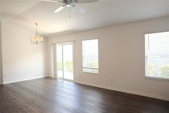 Foto del edificio - 6055 Allen Ave