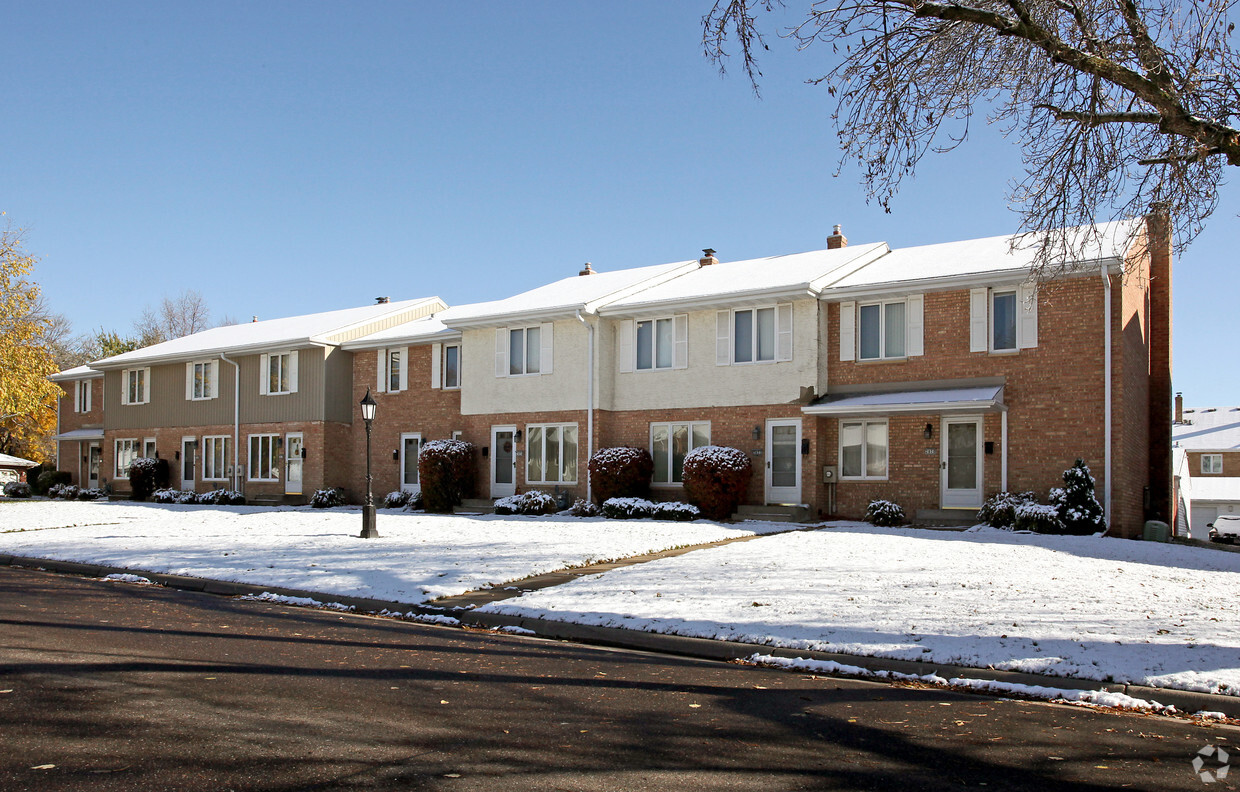 Primary Photo - North Maplewood Townhomes