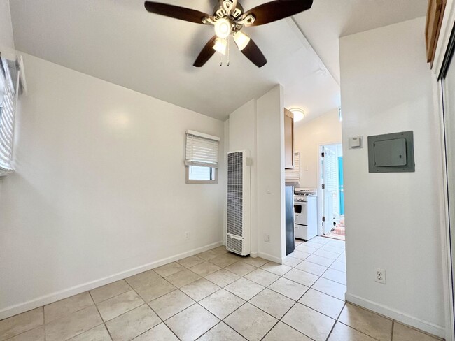 Building Photo - Come home to a cozy cottage on the coast! If you've been looking to make a move to the beach, now...