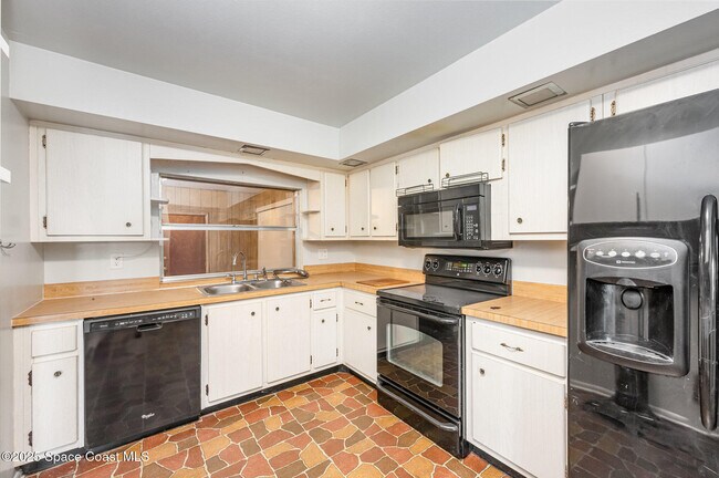 Foto del edificio - 4320 Beacon Ave