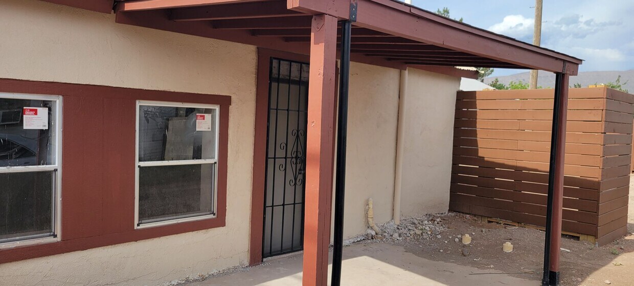 Foto principal - 1 Bedroom/1 Bath Home!