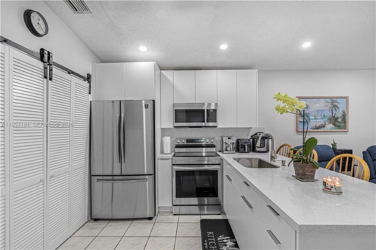 Foto del edificio - 7117 W 30th Ln