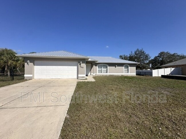 Foto del edificio - 2640 Cottage Ln