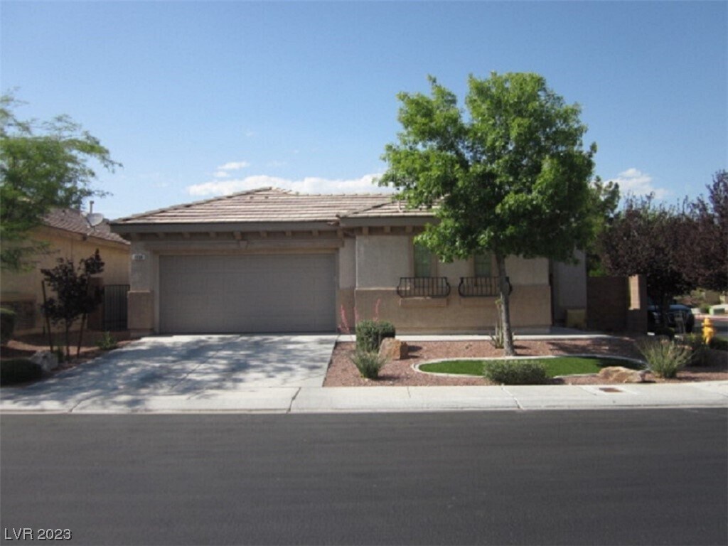 3904 Glenora Falls St, North Las Vegas, NV 89085 House Rental in