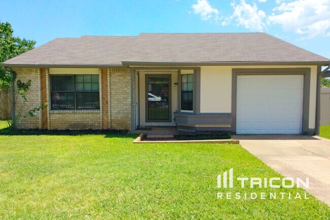 Building Photo - 4144 Pepperbush Drive Fort Worth TX