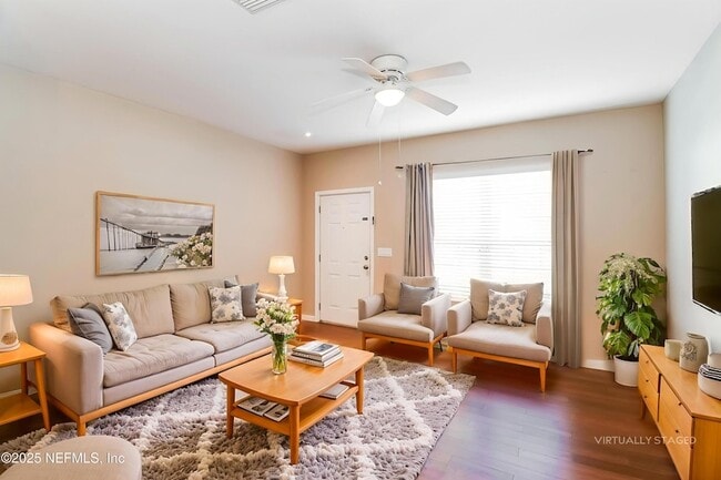 Building Photo - 8424 Thornbush Ct