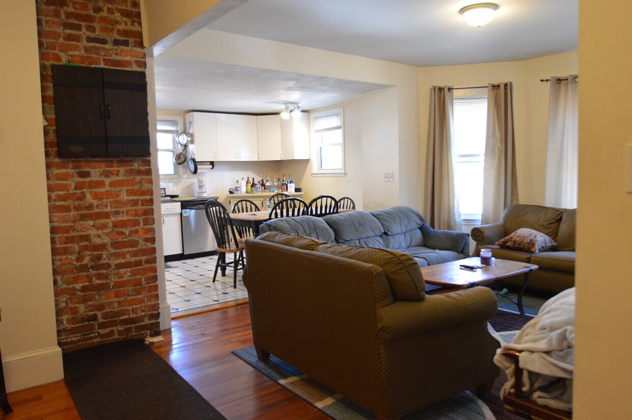 Primary Photo - 505 Washington St