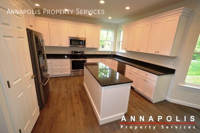 Foto del edificio - 167 browns woods rd