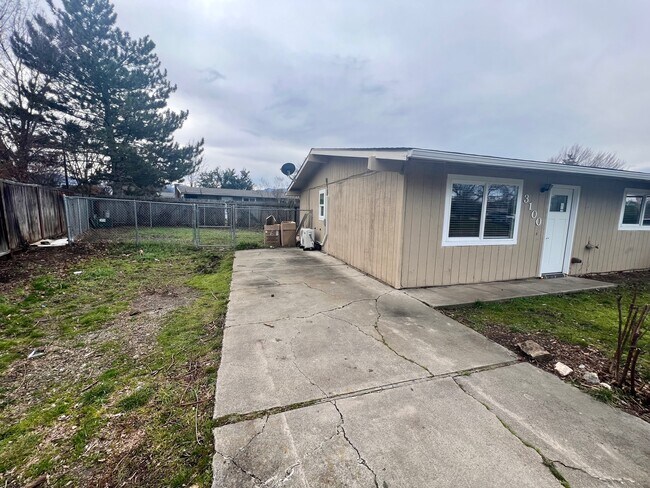 Building Photo - 1001 Olympic Ave