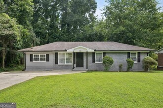 Building Photo - 3036 Will Rogers Pl SE